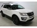 Front 3/4 View of 2017 Ford Explorer XLT 4WD #4