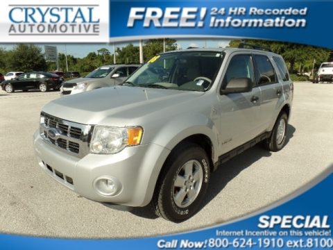 Silver Metallic Ford Escape XLT V6 4WD.  Click to enlarge.