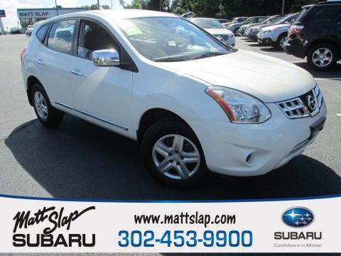 Pearl White Nissan Rogue S AWD. Click to enlarge. Pearl White Nissan Rogue S AWD. Click to enlarge.