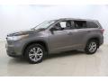 Front 3/4 View of 2015 Toyota Highlander XLE AWD #3