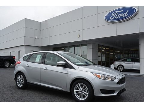 Ingot Silver Ford Focus SE Hatch.  Click to enlarge.