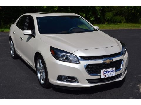 White Diamond Tricoat Chevrolet Malibu LTZ.  Click to enlarge.