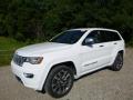 Front 3/4 View of 2017 Jeep Grand Cherokee Overland 4x4 #1