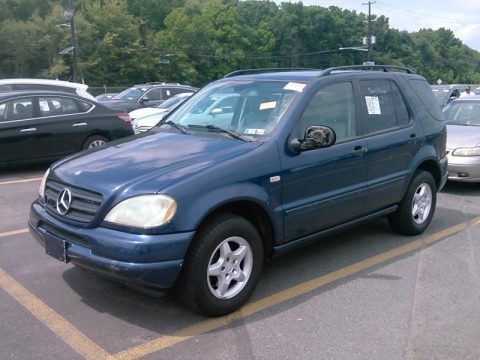 Orion Blue Metallic Mercedes-Benz ML 320 4Matic.  Click to enlarge.