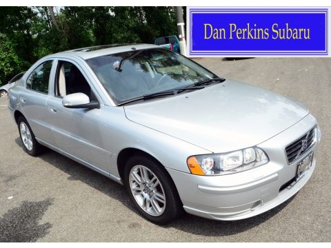 Silver Metallic Volvo S60 2.5T AWD.  Click to enlarge.
