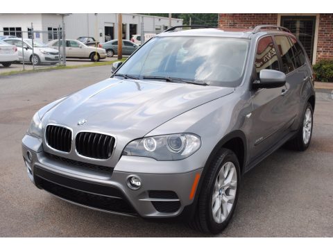 Space Gray Metallic BMW X5 xDrive 35i. Click to enlarge. Space Gray Metallic BMW X5 xDrive 35i. Click to enlarge.