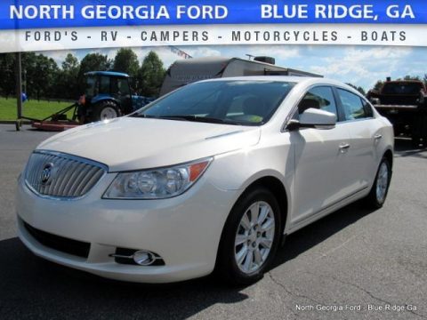 White Diamond Tricoat Buick LaCrosse FWD.  Click to enlarge.