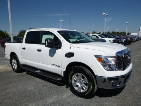 Glacier White Nissan Titan SV Crew Cab 4x4.  Click to enlarge.