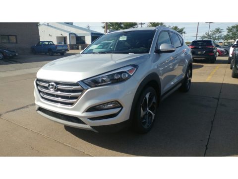 Molten Silver Hyundai Tucson Limited AWD.  Click to enlarge.