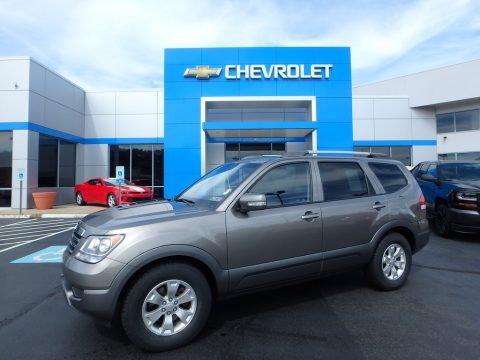 Titanium Silver Kia Borrego LX V6 4x4.  Click to enlarge.