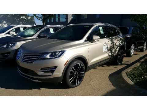 White Gold Lincoln MKC Reserve AWD.  Click to enlarge.