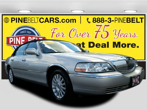 Silver Birch Metallic Lincoln Town Car Signature.  Click to enlarge.