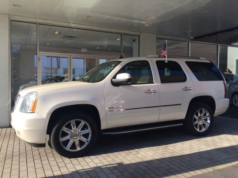 White Diamond Tricoat GMC Yukon Denali AWD.  Click to enlarge.