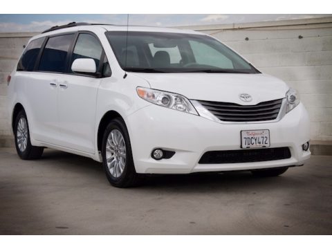 Super White Toyota Sienna XLE.  Click to enlarge.