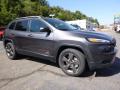 Front 3/4 View of 2017 Jeep Cherokee Latitude 4x4 #8