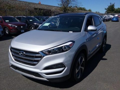 Molten Silver Hyundai Tucson Limited AWD.  Click to enlarge.
