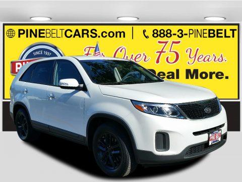 Snow White Pearl Kia Sorento LX.  Click to enlarge.