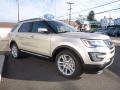 Front 3/4 View of 2017 Ford Explorer Limited 4WD #3