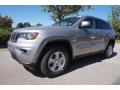 Front 3/4 View of 2017 Jeep Grand Cherokee Laredo #1