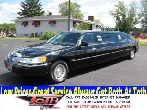 Black 2000 Lincoln Town Car Executive Limousine with Deep Charcoal interior 
