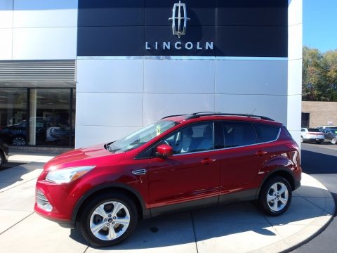 Ruby Red Metallic Ford Escape SE 1.6L EcoBoost 4WD.  Click to enlarge.