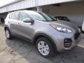 Front 3/4 View of 2017 Kia Sportage LX AWD #9