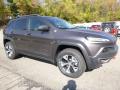 Front 3/4 View of 2017 Jeep Cherokee Trailhawk 4x4 #8