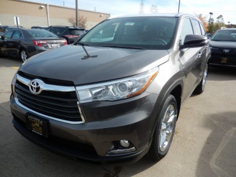 Predawn Gray Mica Toyota Highlander Limited AWD.  Click to enlarge.