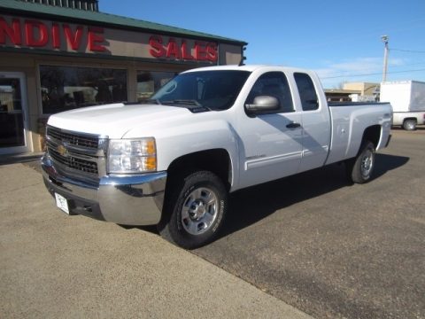 Summit White Chevrolet Silverado 2500HD LT Extended Cab 4x4.  Click to enlarge.