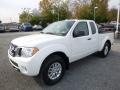 Front 3/4 View of 2017 Nissan Frontier SV King Cab 4x4 #11