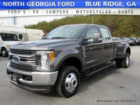 Magnetic Ford F350 Super Duty XL Crew Cab 4x4.  Click to enlarge.