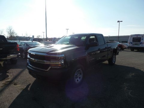 Graphite Metallic Chevrolet Silverado 1500 WT Double Cab 4x4.  Click to enlarge.