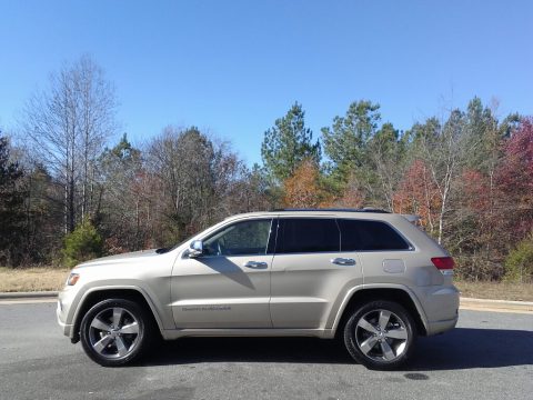 Cashmere Pearl Jeep Grand Cherokee Overland 4x4.  Click to enlarge.