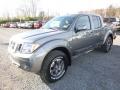 Front 3/4 View of 2017 Nissan Frontier Pro-4X Crew Cab 4x4 #11