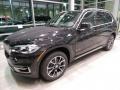 Front 3/4 View of 2017 BMW X5 xDrive40e iPerformance #3