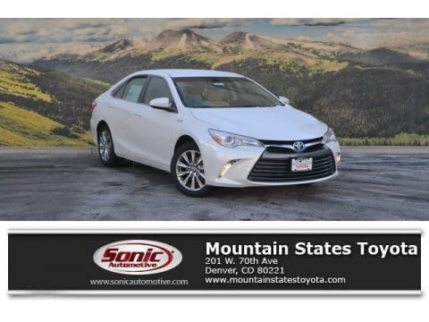 Blizzard White Pearl Toyota Camry Hybrid XLE.  Click to enlarge.