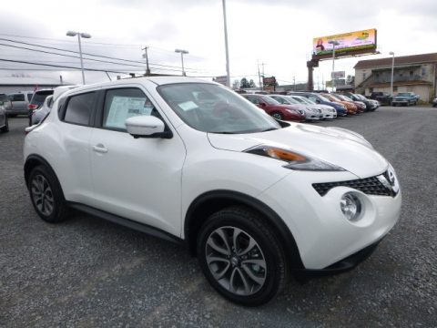 Pearl White Nissan Juke SL AWD.  Click to enlarge.