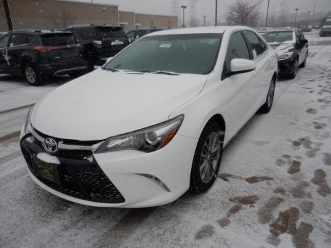 Super White Toyota Camry SE.  Click to enlarge.