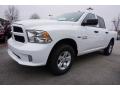 Front 3/4 View of 2017 Ram 1500 Express Crew Cab 4x4 #1