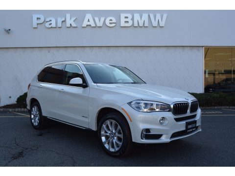 Mineral White Metallic BMW X5 xDrive35i. Click to enlarge. Mineral White Metallic BMW X5 xDrive35i. Click to enlarge.