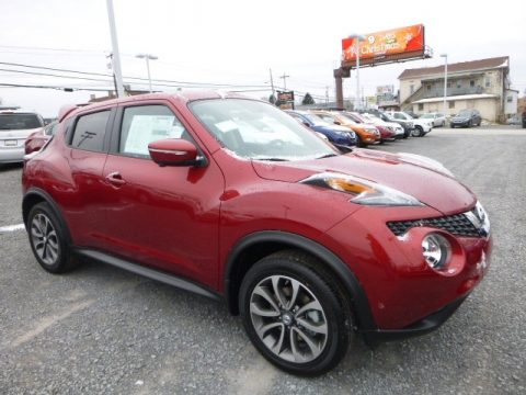 Cayenne Red Nissan Juke SL AWD.  Click to enlarge.