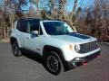 Front 3/4 View of 2017 Jeep Renegade Trailhawk 4x4 #4