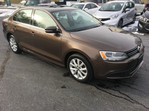 Toffee Brown Metallic Volkswagen Jetta SE Sedan.  Click to enlarge.