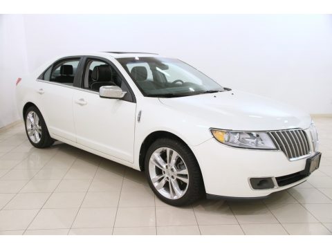 Crystal Champagne Metallic Tri-Coat Lincoln MKZ AWD.  Click to enlarge.