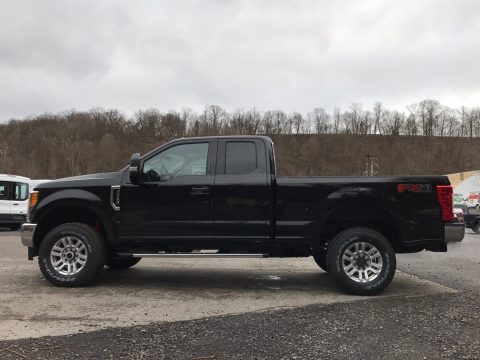 Shadow Black Ford F250 Super Duty XLT SuperCab 4x4.  Click to enlarge.