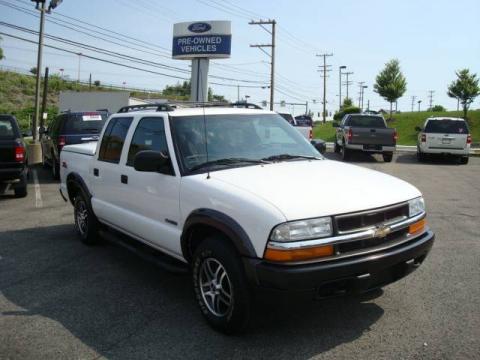 Summit White Chevrolet S10 LS ZR5 Crew Cab 4x4.  Click to enlarge.