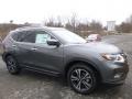 Front 3/4 View of 2017 Nissan Rogue SL AWD #1
