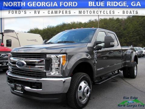 Magnetic Ford F350 Super Duty XL Crew Cab 4x4.  Click to enlarge.