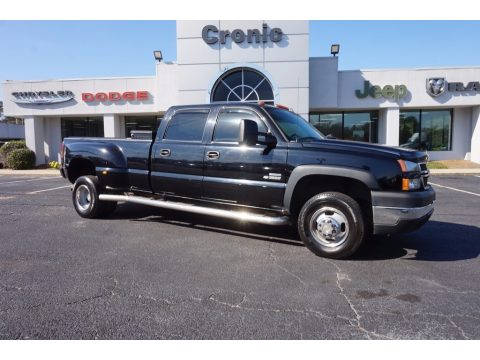 Black Chevrolet Silverado 3500 LT Crew Cab 4x4 Dually.  Click to enlarge.