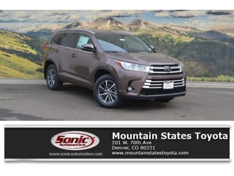 Toasted Walnut Pearl Toyota Highlander XLE AWD.  Click to enlarge.